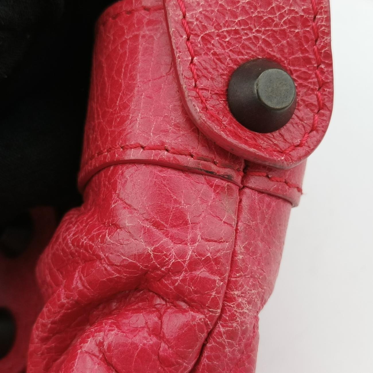 Pre-owned Balenciaga Electric Perforated Motorcycle City Red lambskin  shoulderbag | stylenewstar