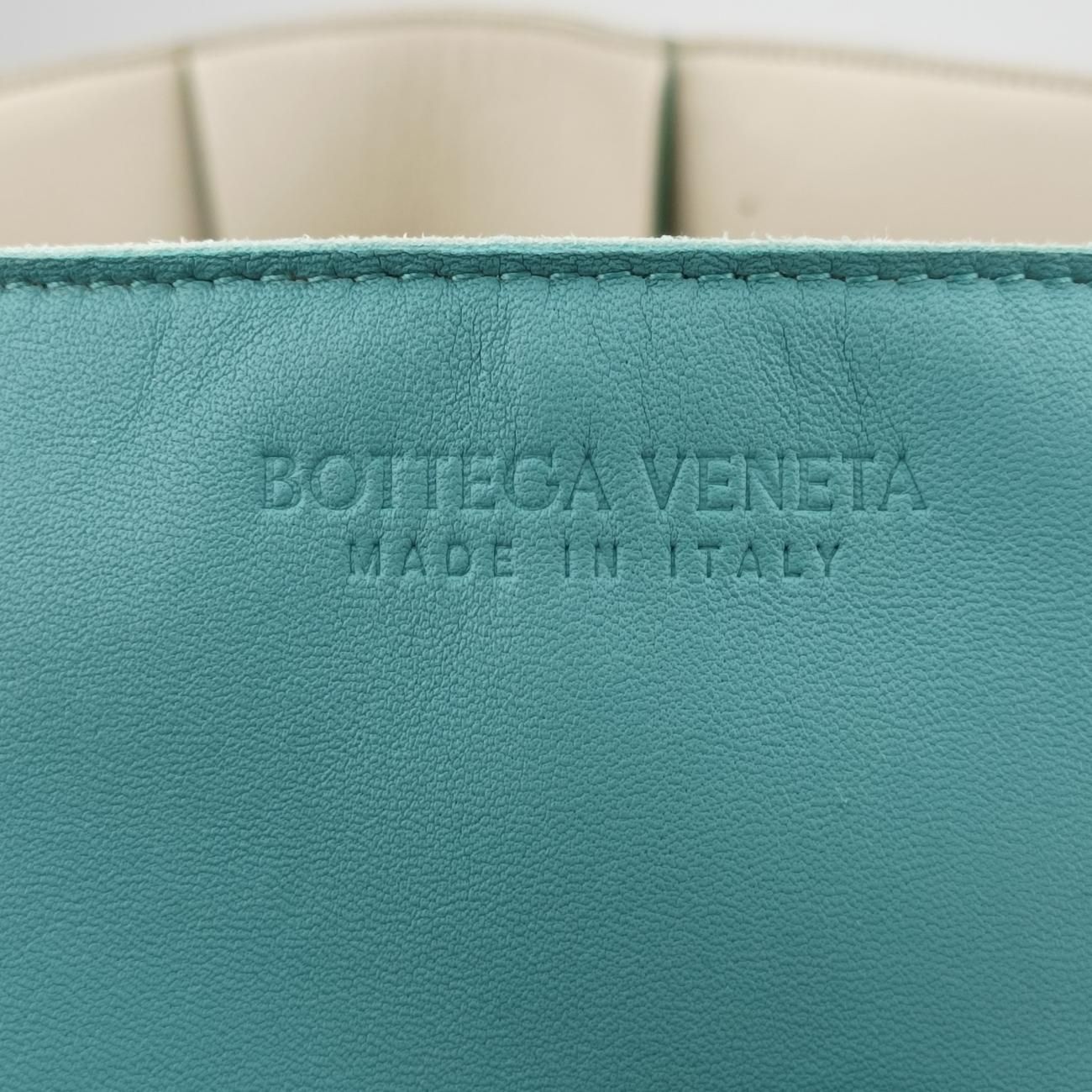 Secondhand Bottega Veneta THE ARCO Tote Blue lambskin  handbag | stylenewstar