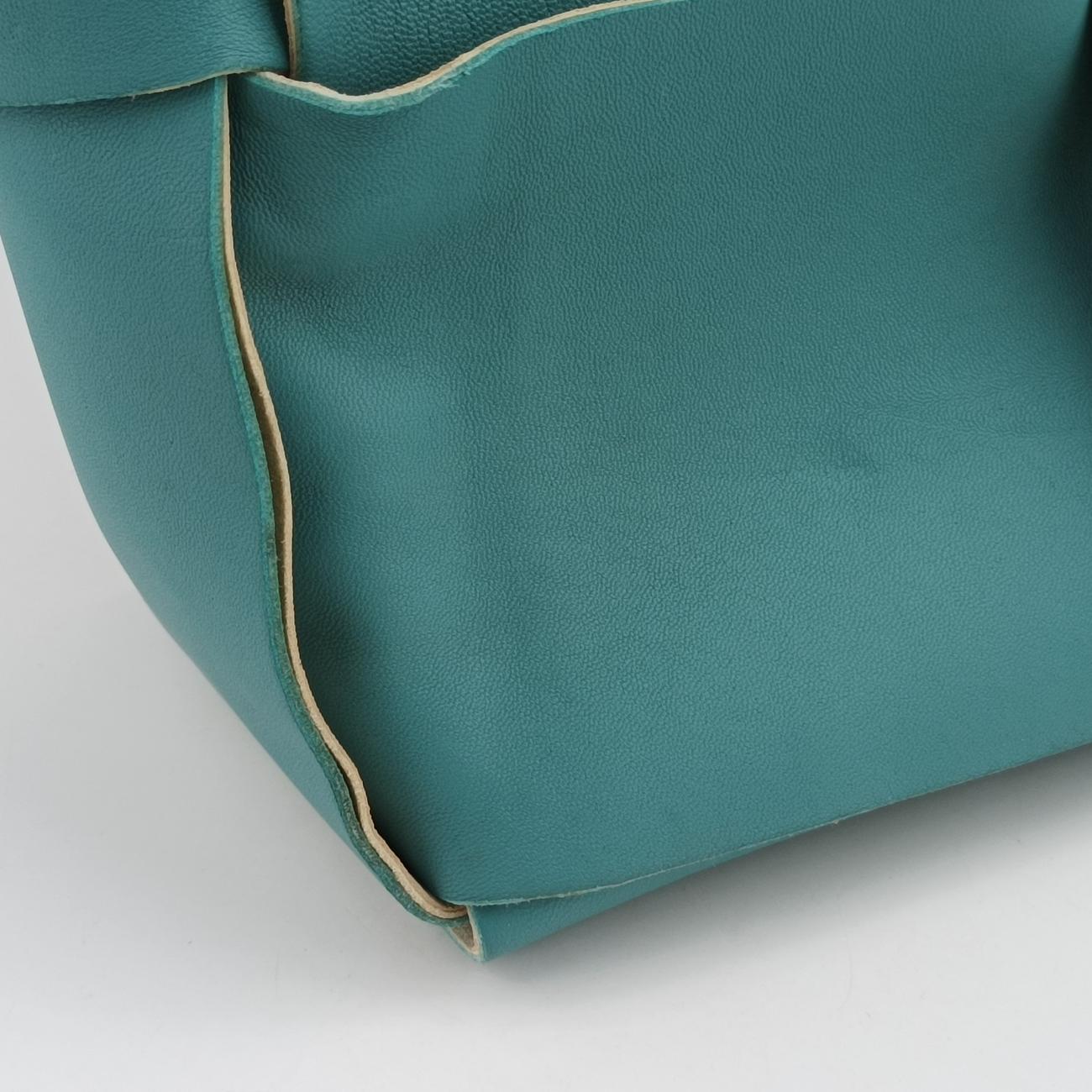 Secondhand Bottega Veneta THE ARCO Tote Blue lambskin  handbag | stylenewstar