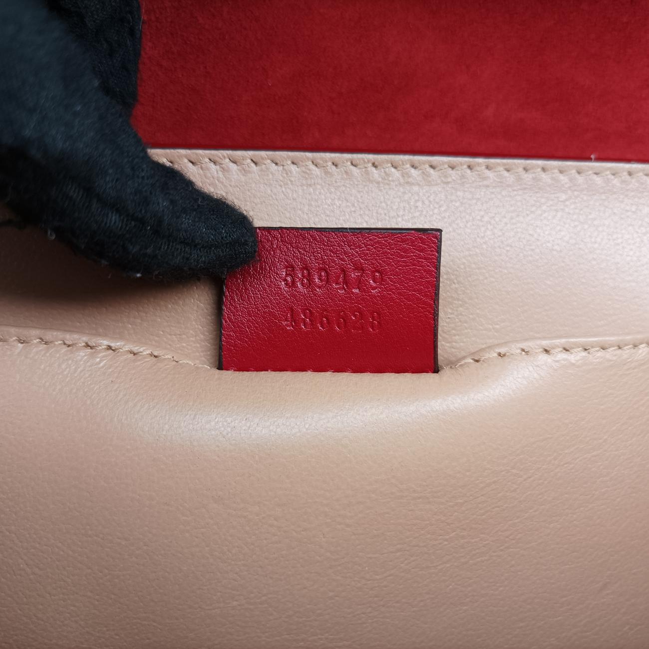 Pre-owned Gucci Sylvie Red Patent 589479 shoulderbag | stylenewstar