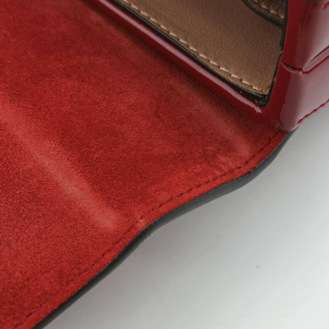 Pre-owned Gucci Sylvie Red Patent 589479 shoulderbag | stylenewstar