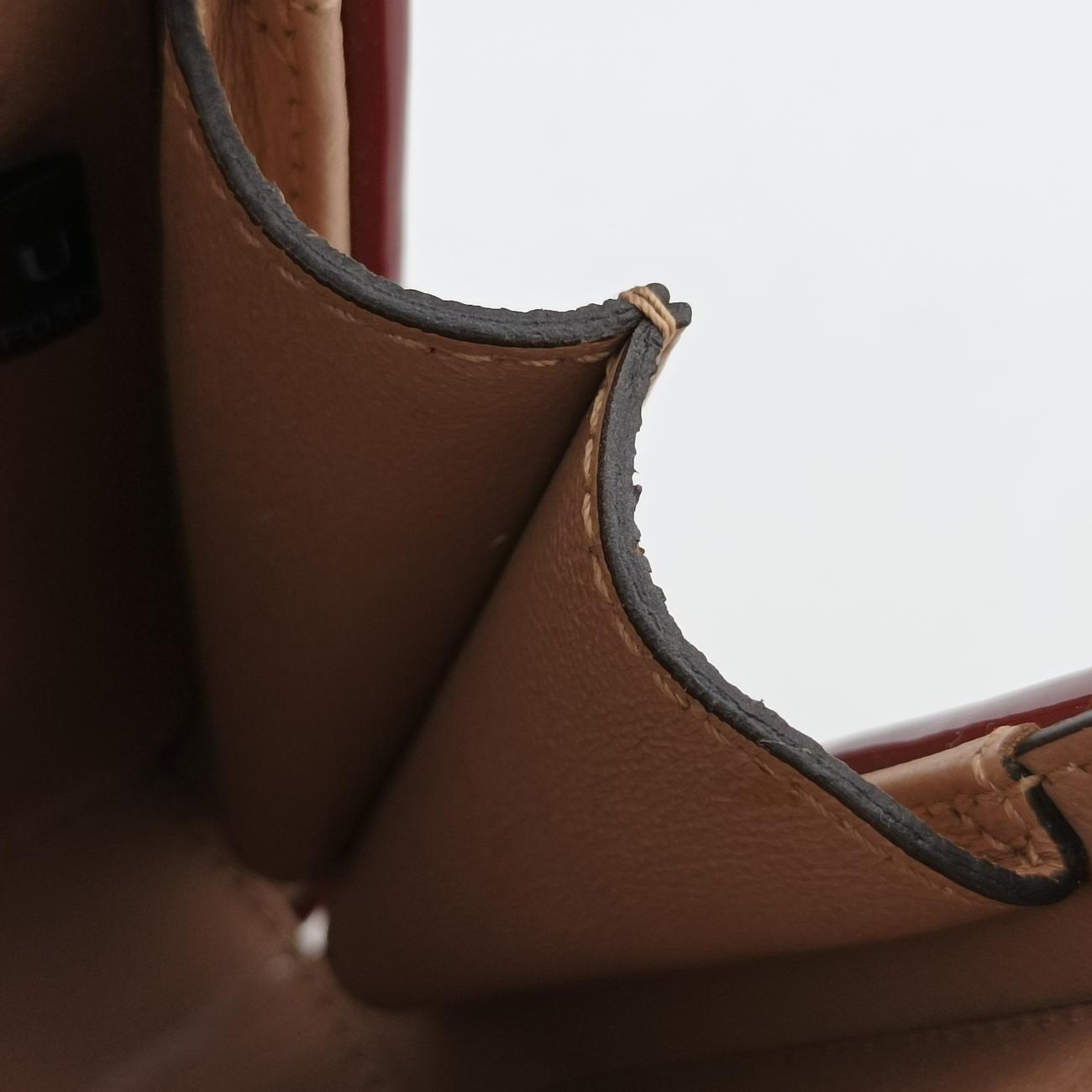 Pre-owned Gucci Sylvie Red Patent 589479 shoulderbag | stylenewstar