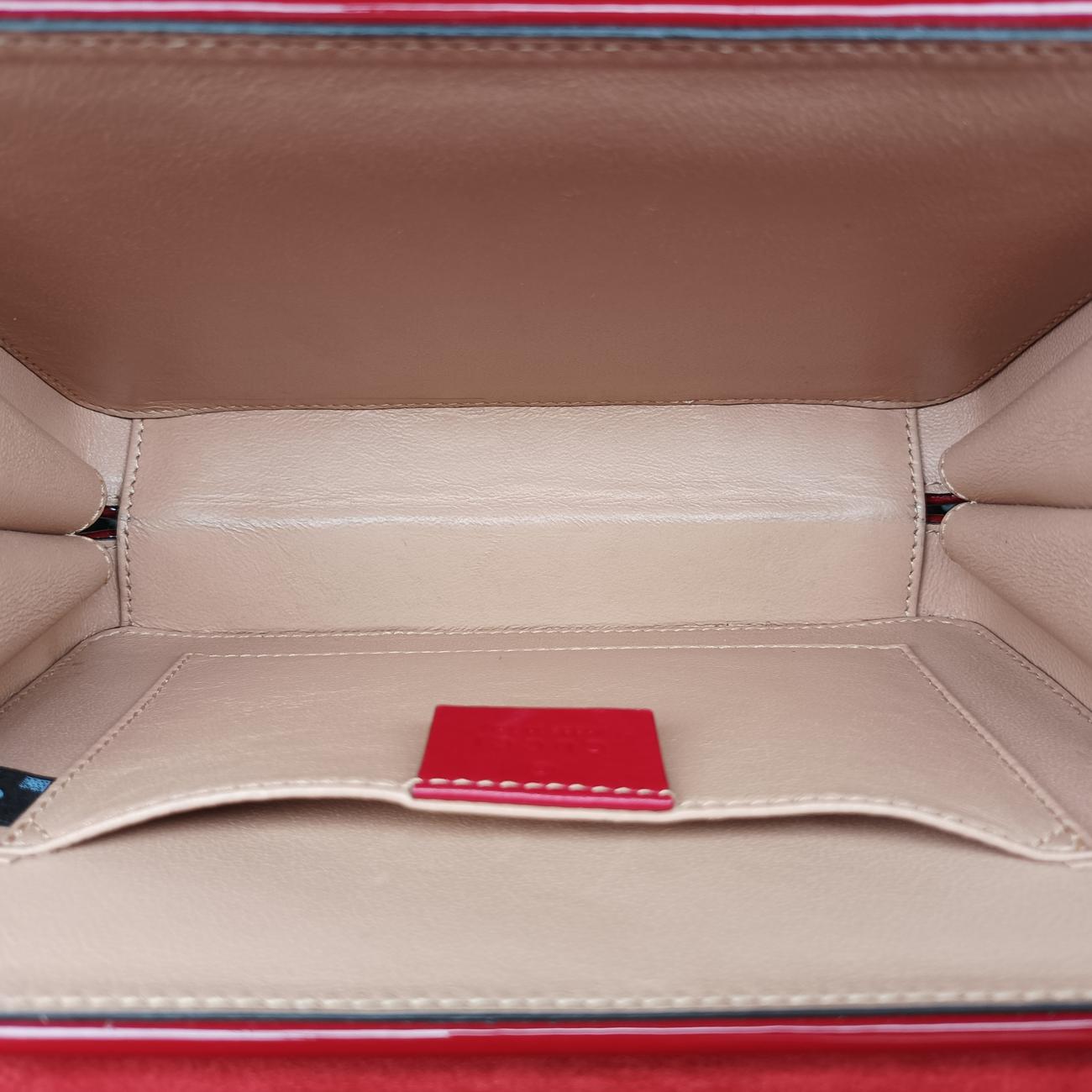 Pre-owned Gucci Sylvie Red Patent 589479 shoulderbag | stylenewstar