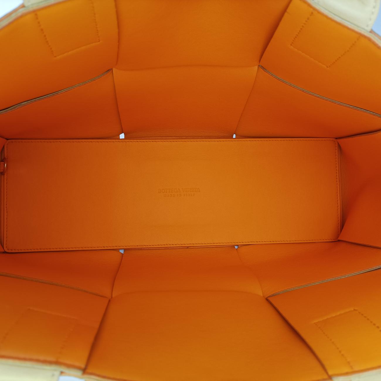 Pre-owned Bottega Veneta THE ARCO Tote Yellow lambskin  handbag | stylenewstar