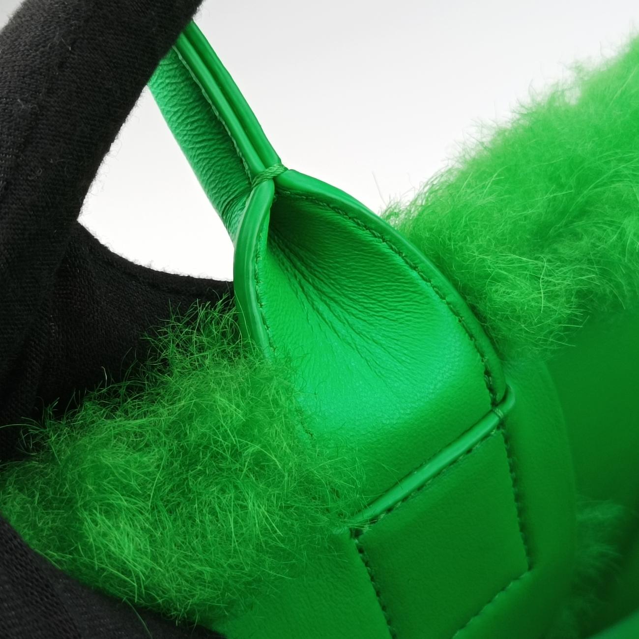 Pre-owned Bottega Veneta Sac Cabas Arco Green Lambswool  handbag | stylenewstar