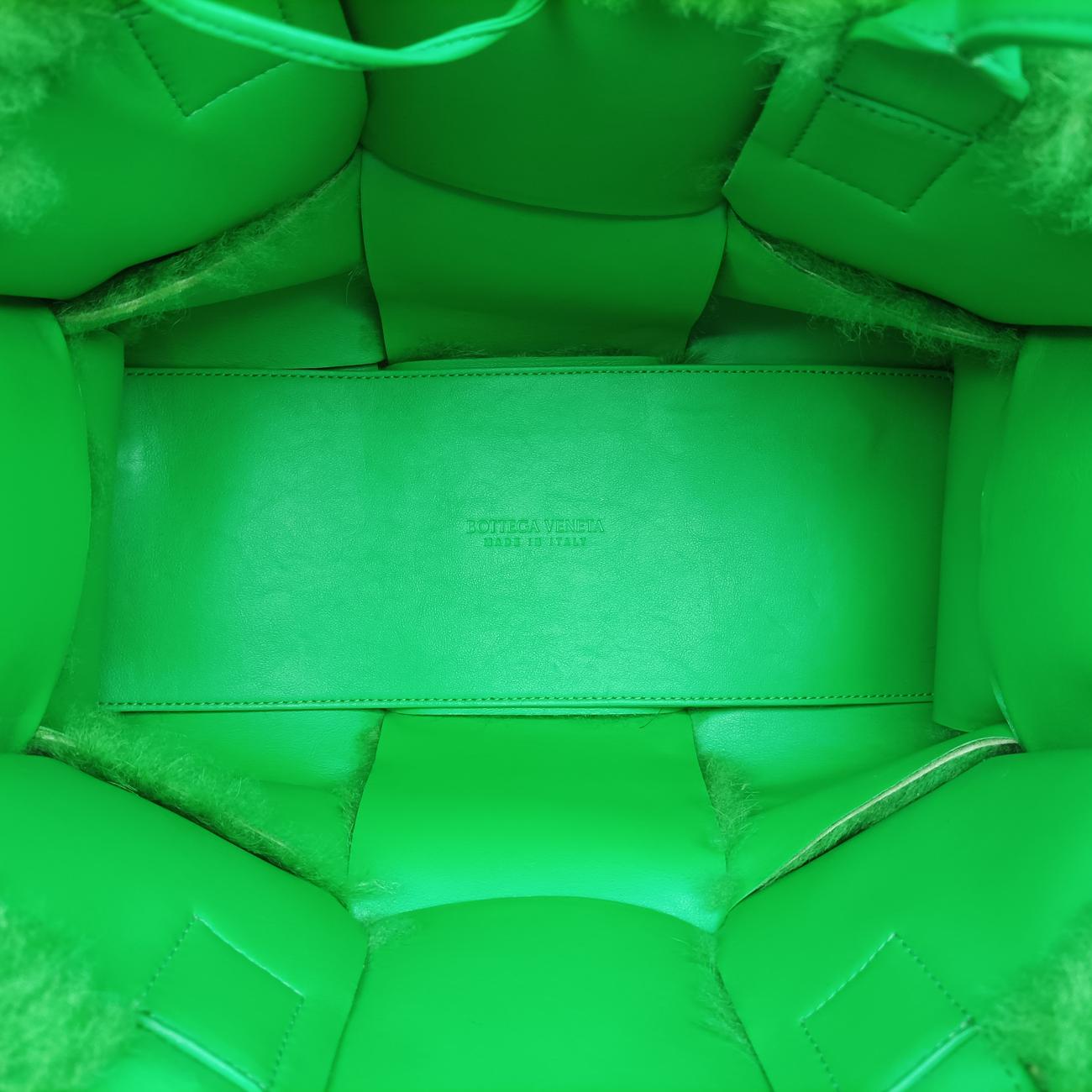 Pre-owned Bottega Veneta Sac Cabas Arco Green Lambswool  handbag | stylenewstar