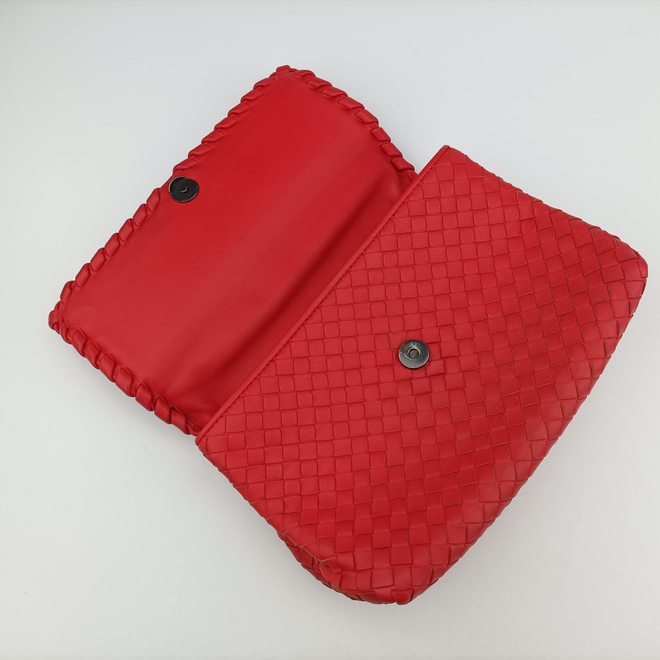 Secondhand Bottega Veneta Intrecciato Olimpia Red lambskin  shoulderbag | stylenewstar