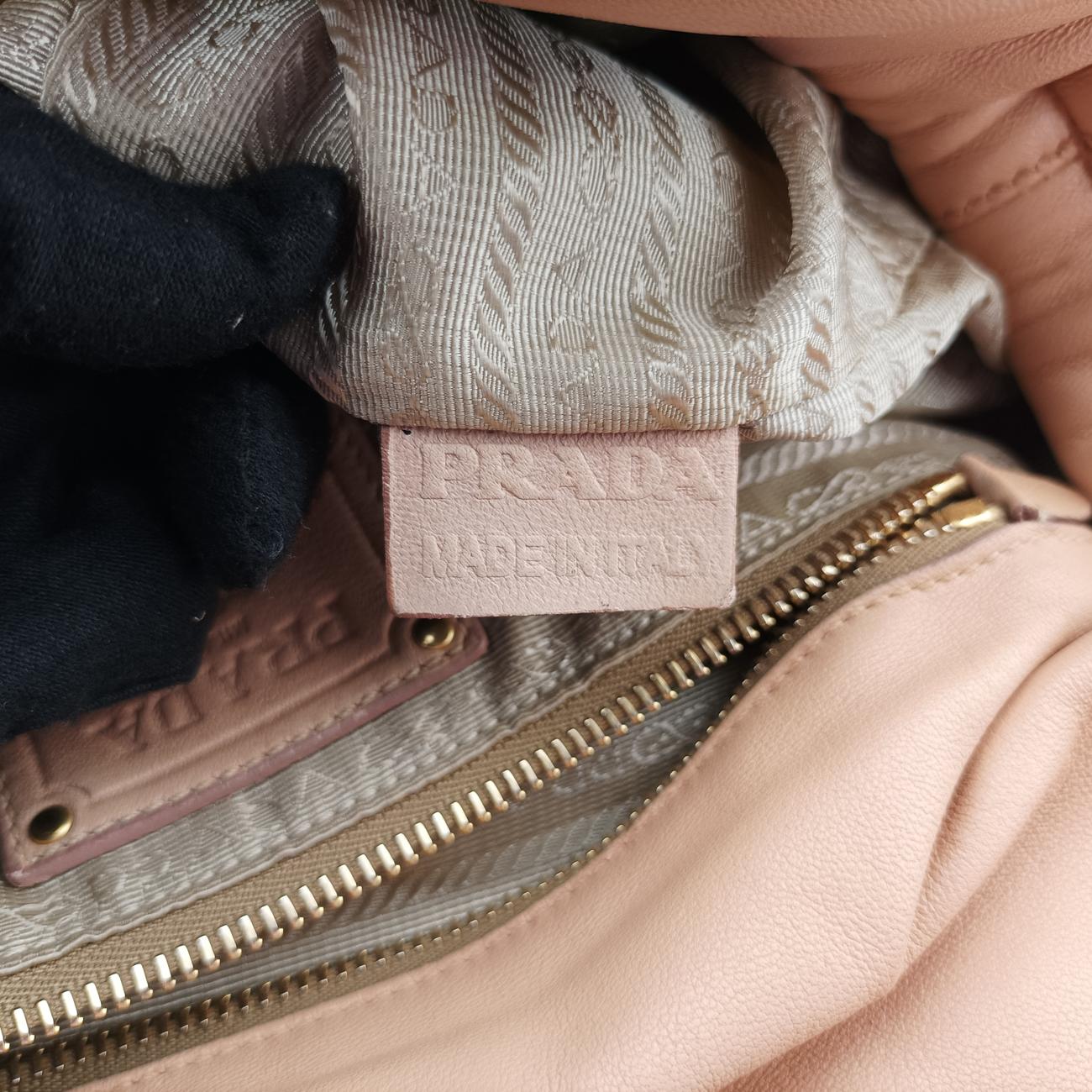 Pre-owned Prada floral embellishments Pink leather  shoulderbag | stylenewstar