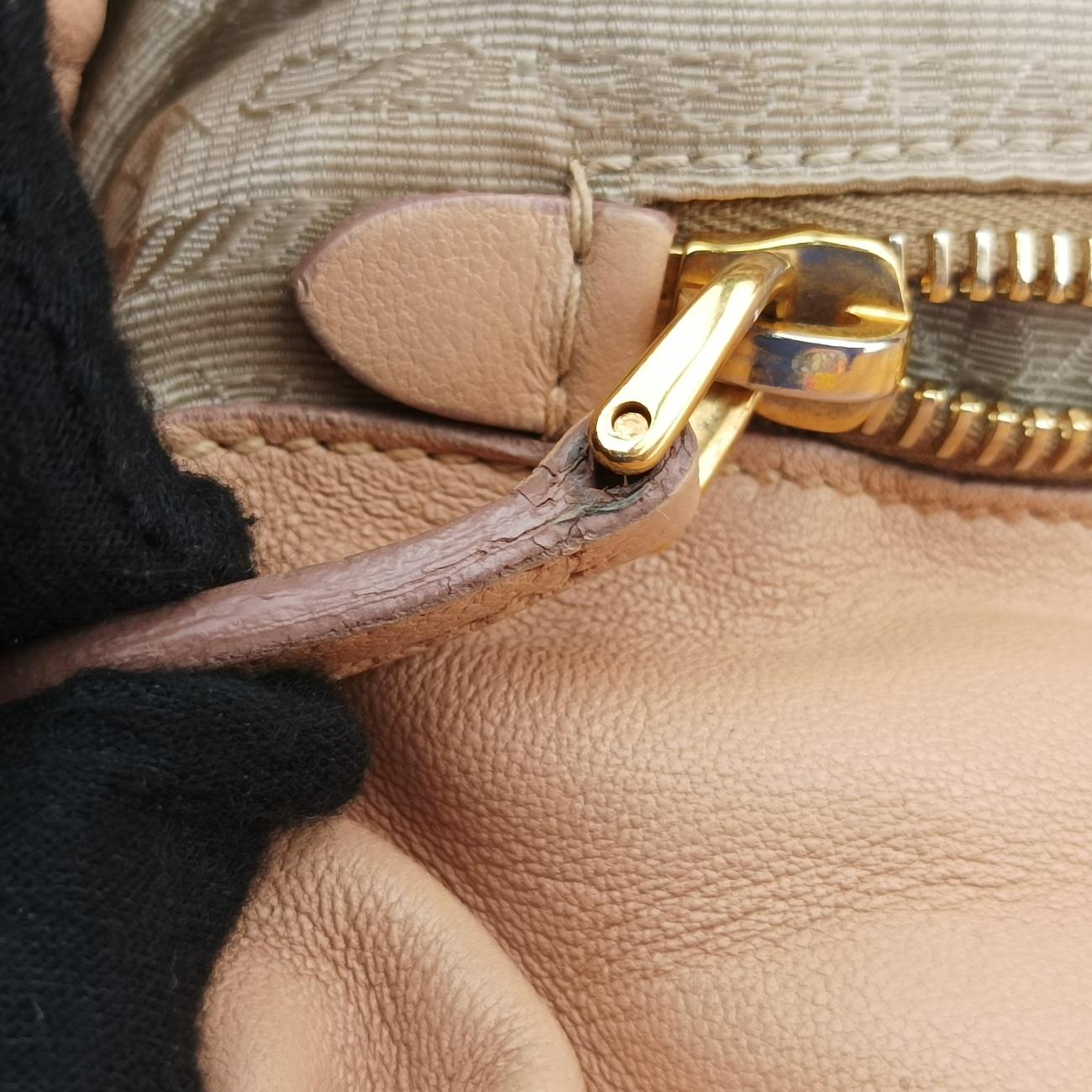 Pre-owned Prada floral embellishments Pink leather  shoulderbag | stylenewstar