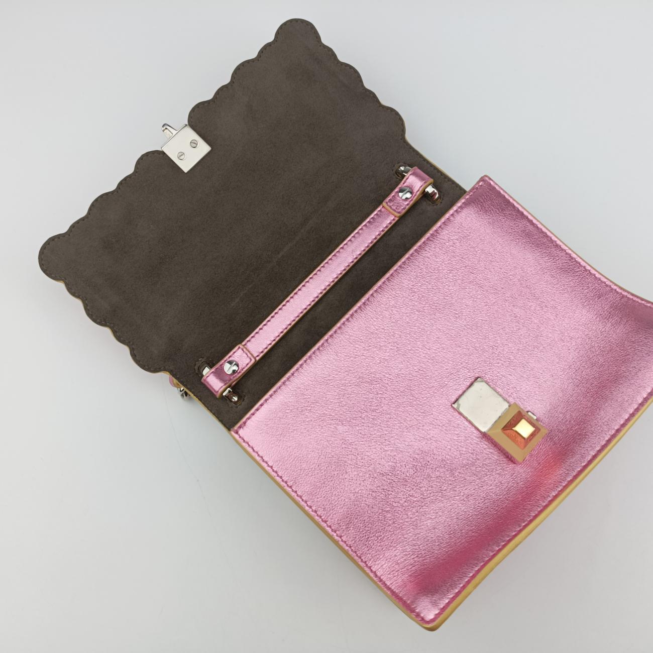 Pre-owned Fendi studded Kan I Pink Leather 8M0381 shoulderbag | stylenewstar