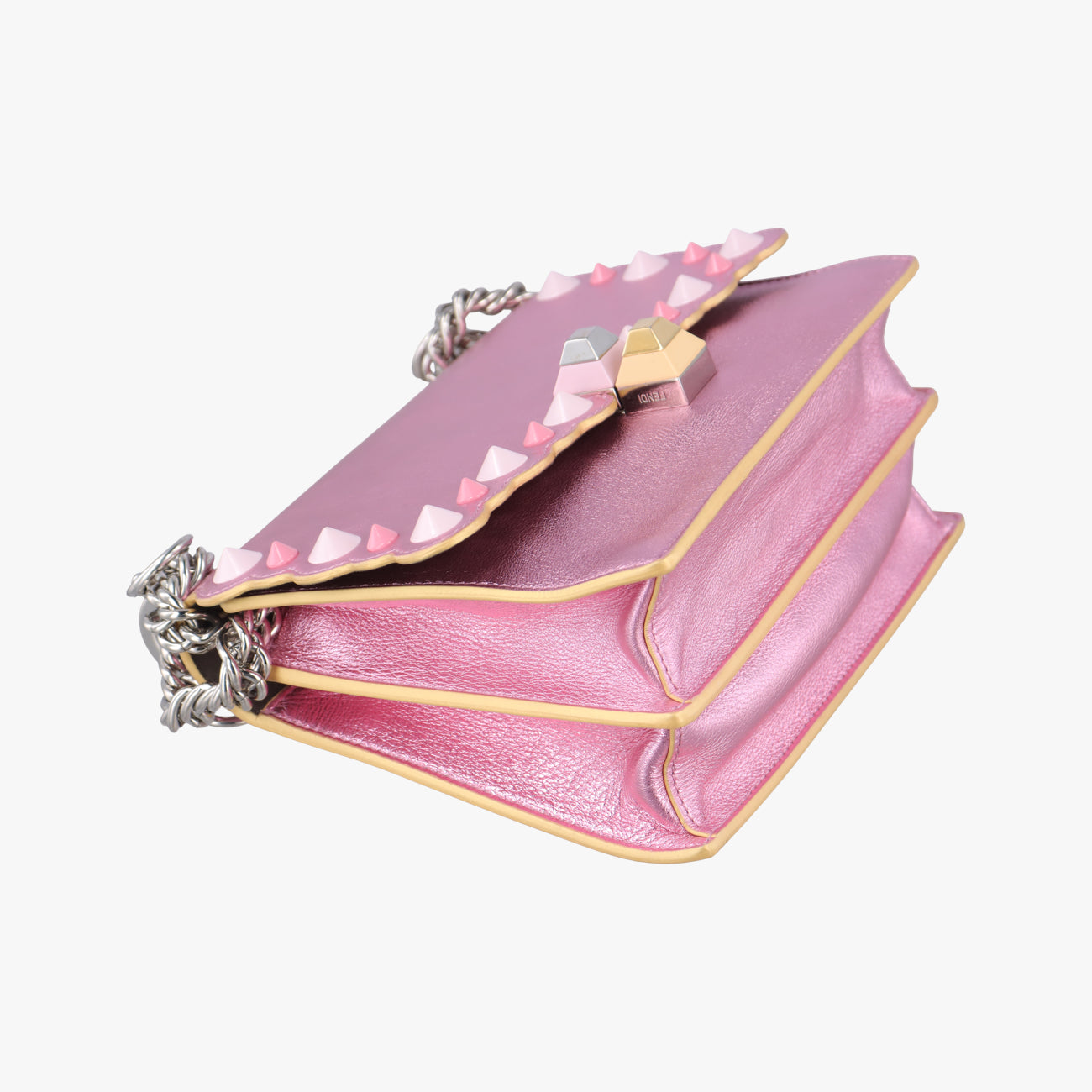 Pre-owned Fendi studded Kan I Pink Leather 8M0381 shoulderbag | stylenewstar