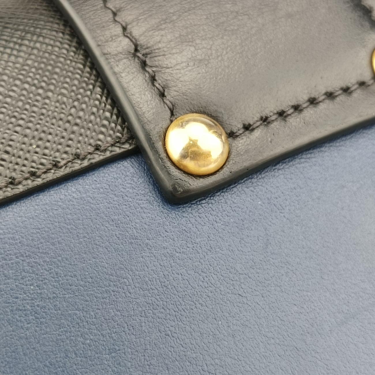 Pre-owned Prada Cahier Blue×Black Leather 1BD045 shoulderbag | stylenewstar