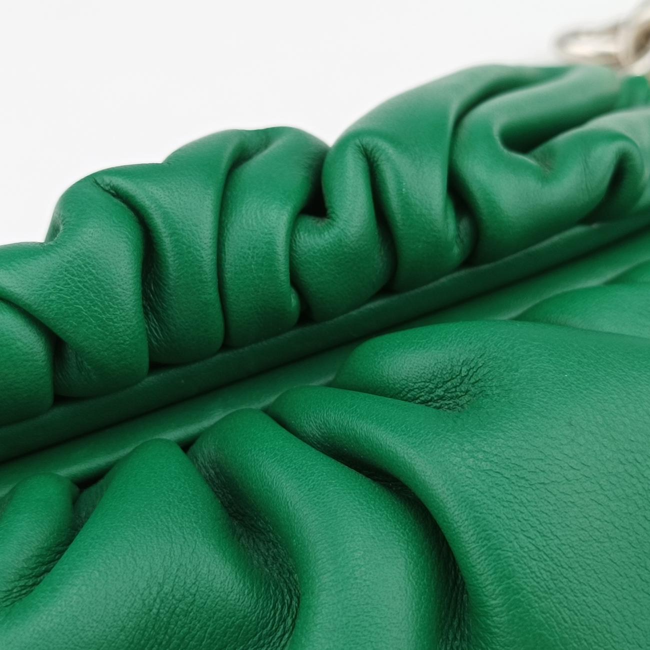 Pre-owned Bottega Veneta The　Chain Pouch Green lambskin  bum bag/waist bag | stylenewstar