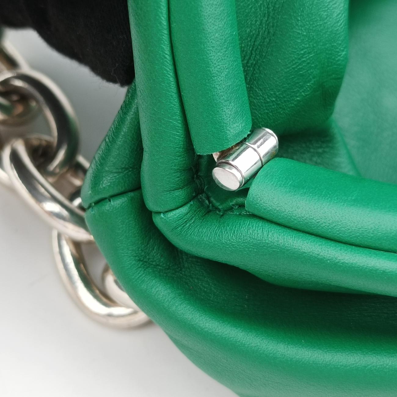 Pre-owned Bottega Veneta The　Chain Pouch Green lambskin  bum bag/waist bag | stylenewstar