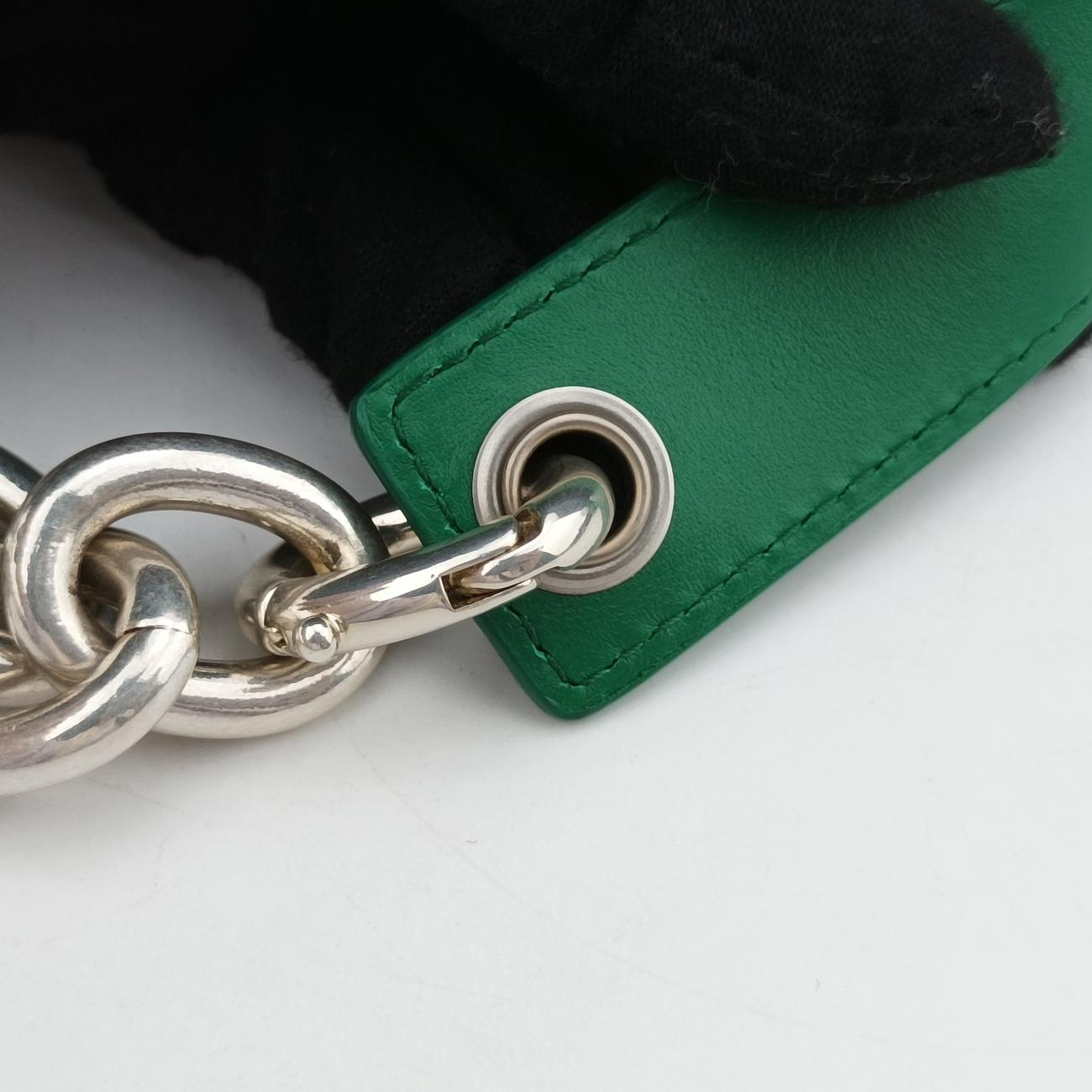 Pre-owned Bottega Veneta The　Chain Pouch Green lambskin  bum bag/waist bag | stylenewstar