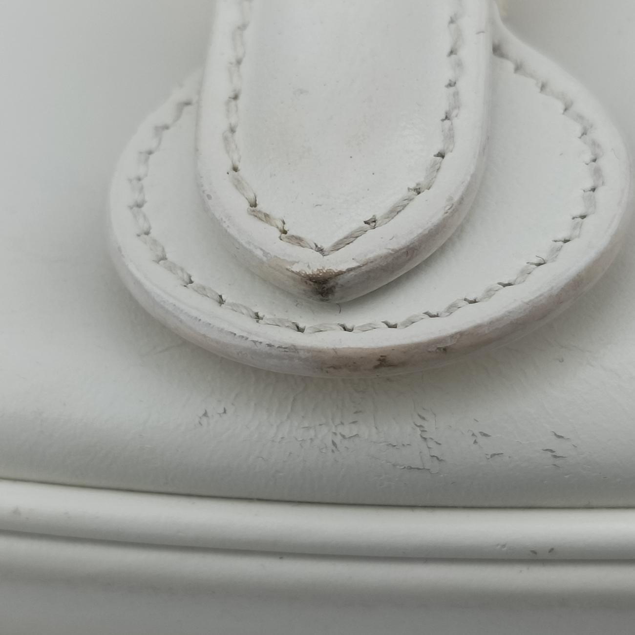 Secondhand Christian Dior Bobby White leather  shoulderbag | stylenewstar