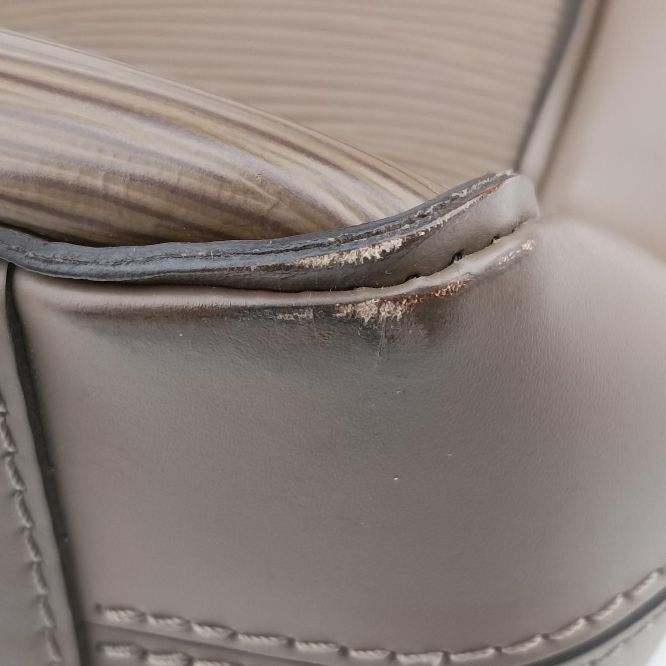 Pre-owned Louis Vuitton IGOR TAUPE Taiga M54017 handbag | stylenewstar