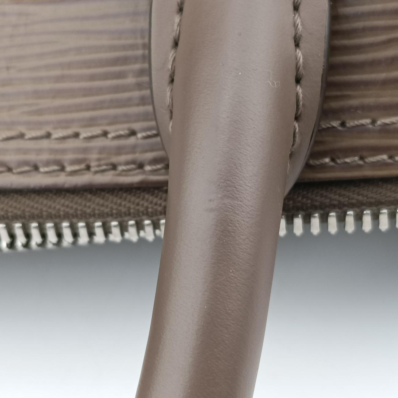 Pre-owned Louis Vuitton IGOR TAUPE Taiga M54017 handbag | stylenewstar