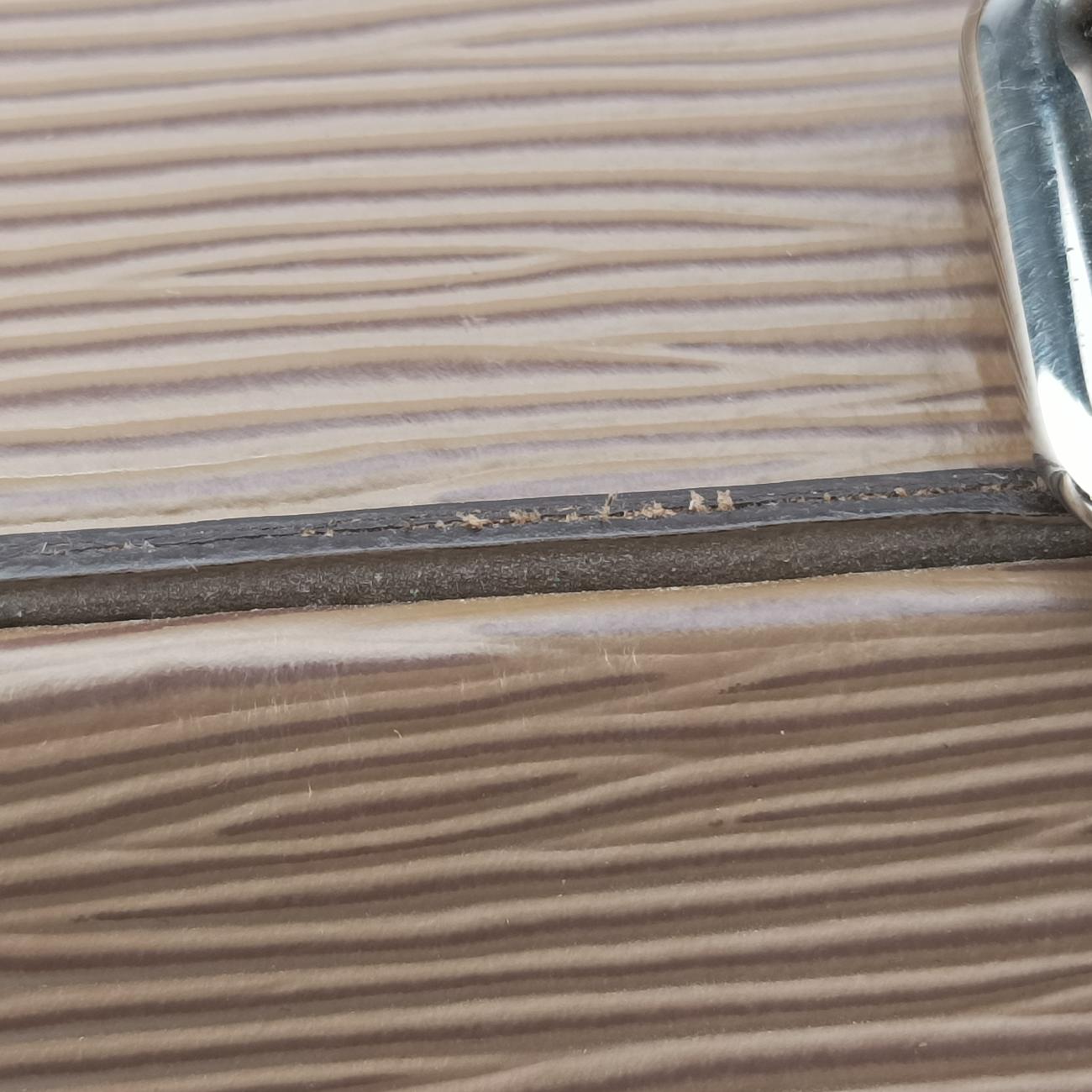 Pre-owned Louis Vuitton IGOR TAUPE Taiga M54017 handbag | stylenewstar