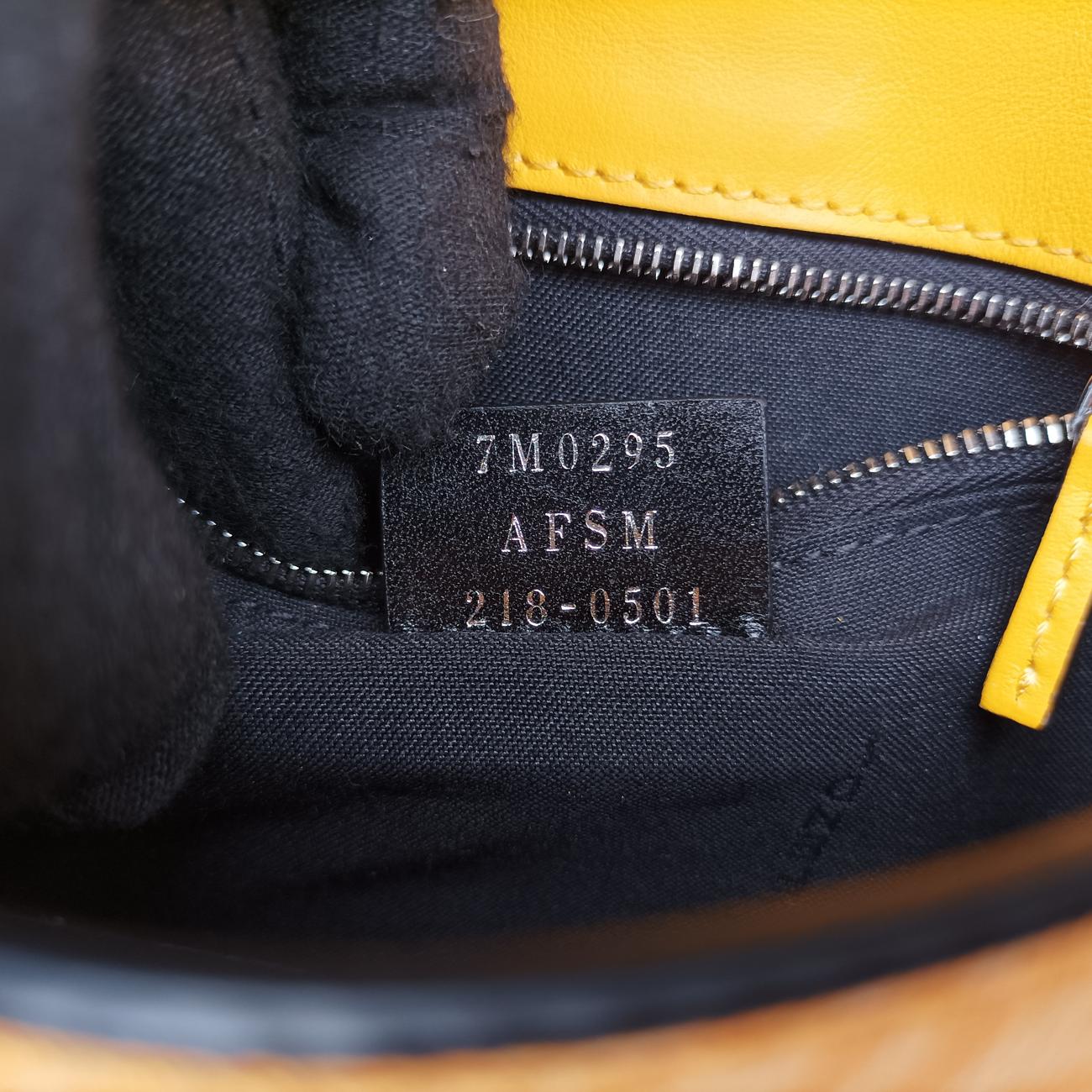 Vintage Fendi FF Logo Baguette slim Yellow Leather 7M0295 shoulderbag | stylenewstar