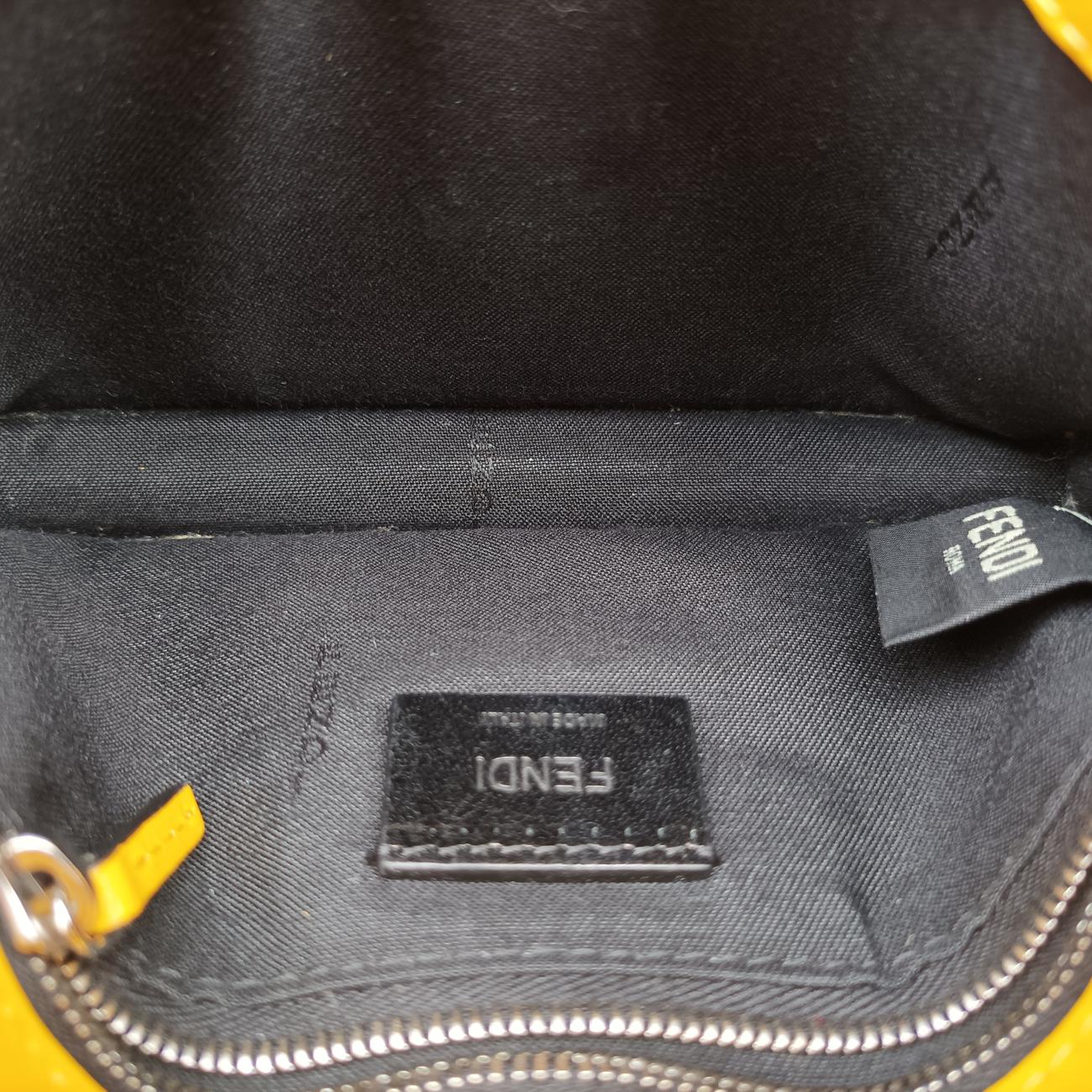 Vintage Fendi FF Logo Baguette slim Yellow Leather 7M0295 shoulderbag | stylenewstar