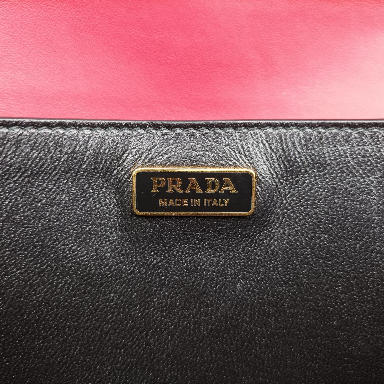 Pre-owned Prada Cahier Red×black Leather 1BD045 shoulderbag | stylenewstar