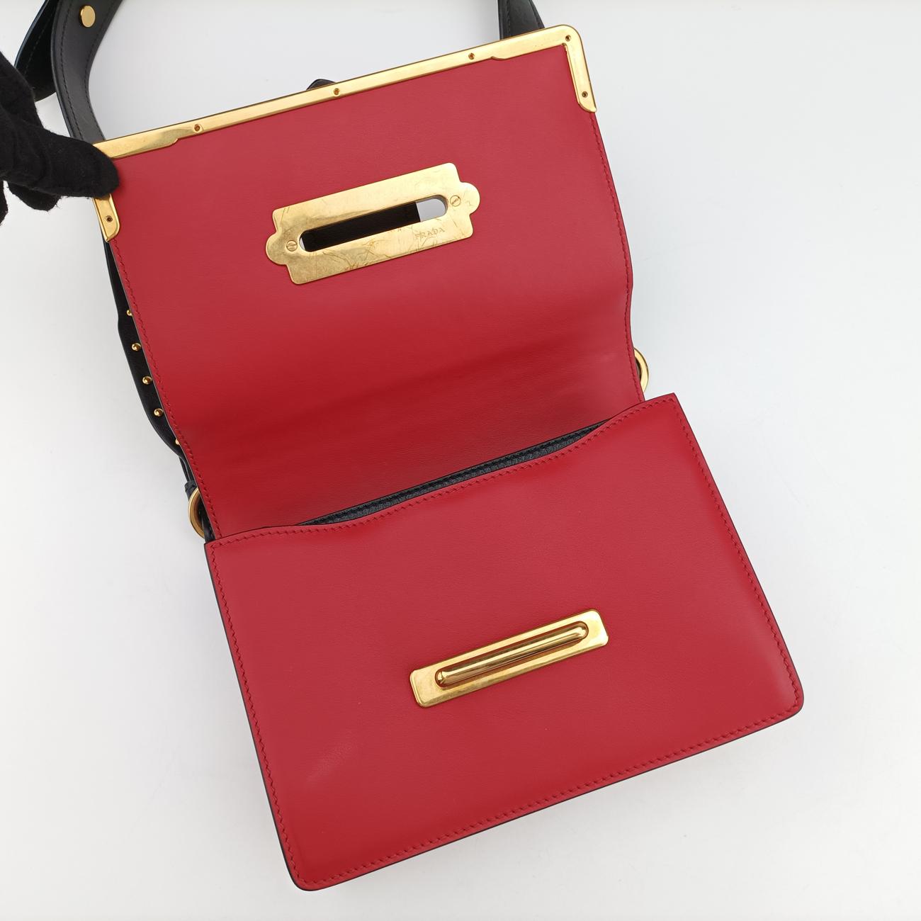 Pre-owned Prada Cahier Red×black Leather 1BD045 shoulderbag | stylenewstar