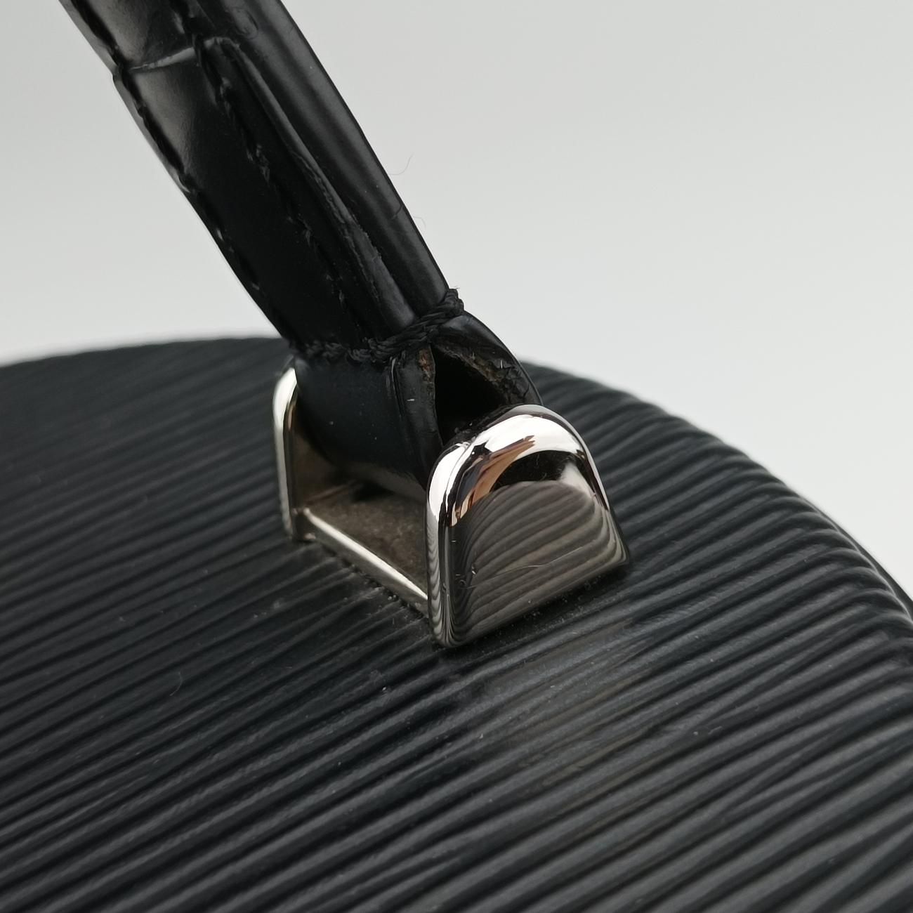 Pre-owned Louis Vuitton CANNES noir epi M52226 shoulderbag | stylenewstar