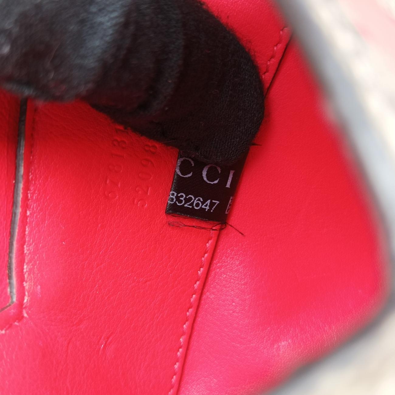 Pre-owned Gucci heart Brown×Red PVC coated canvas 678131 shoulderbag | stylenewstar