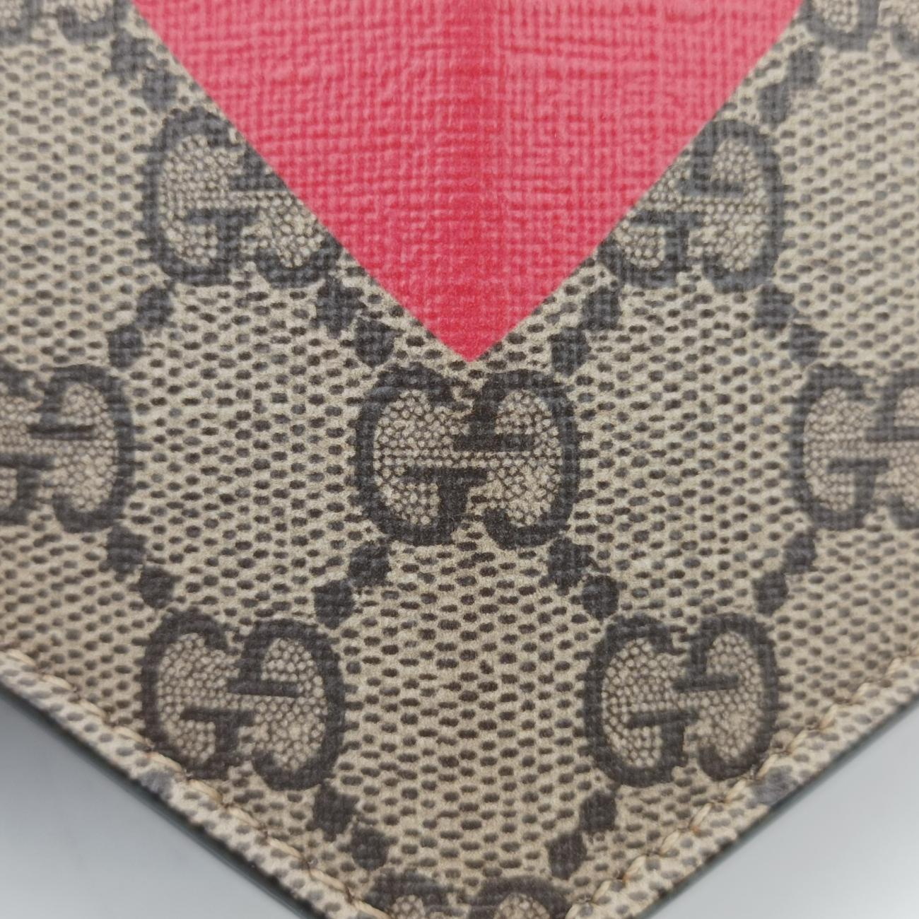 Pre-owned Gucci heart Brown×Red PVC coated canvas 678131 shoulderbag | stylenewstar