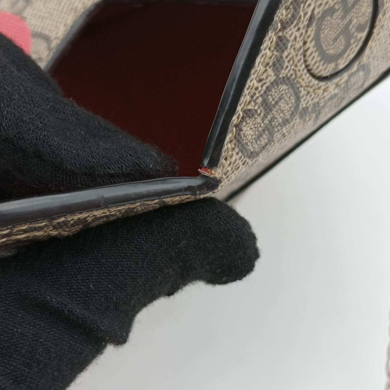 Pre-owned Gucci heart Brown×Red PVC coated canvas 678131 shoulderbag | stylenewstar