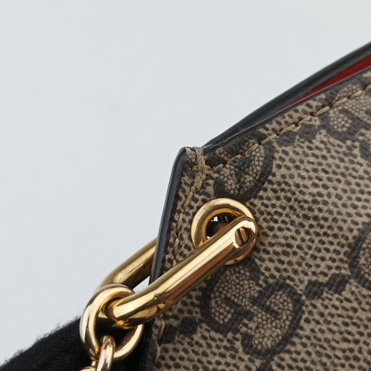 Pre-owned Gucci heart Brown×Red PVC coated canvas 678131 shoulderbag | stylenewstar