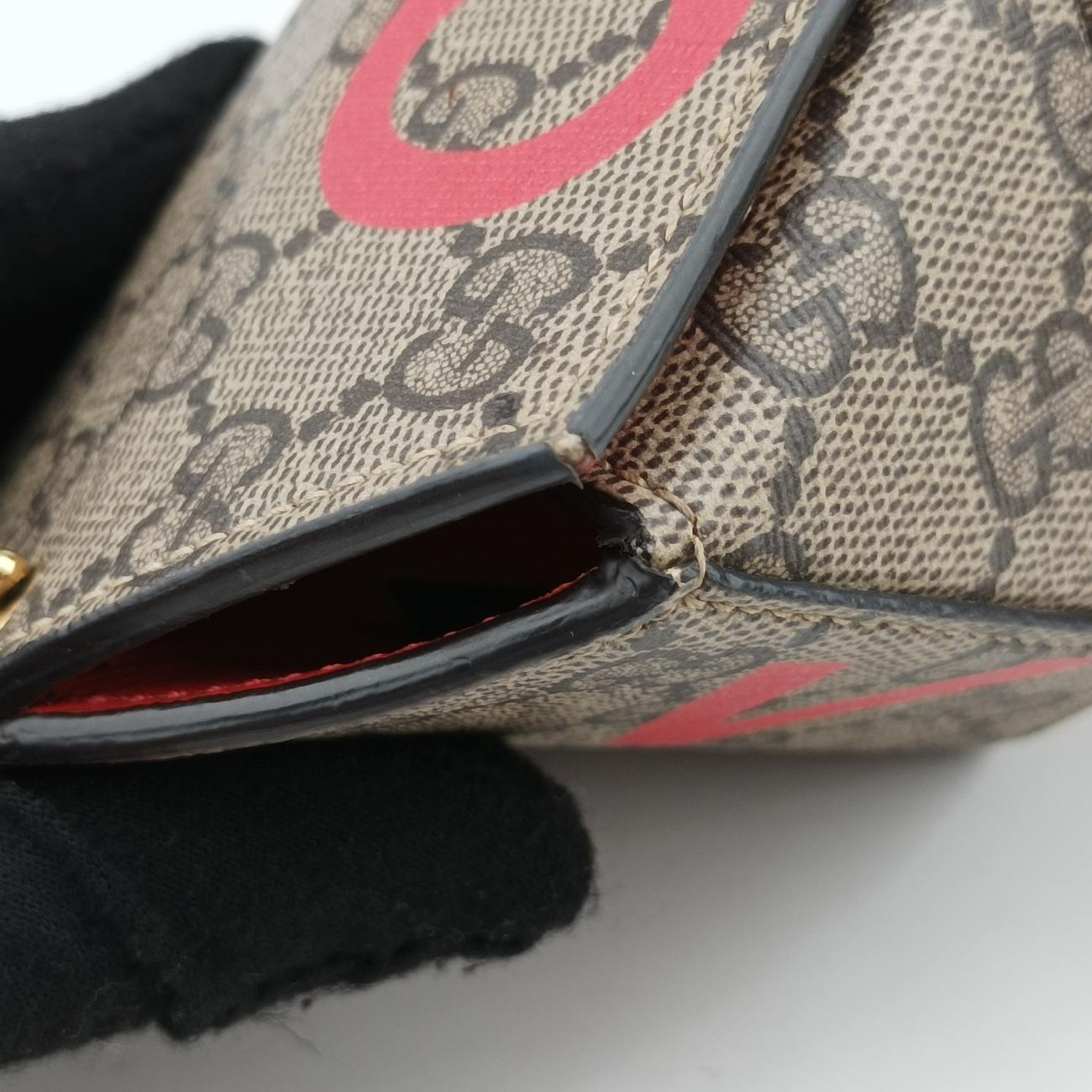 Pre-owned Gucci heart Brown×Red PVC coated canvas 678131 shoulderbag | stylenewstar