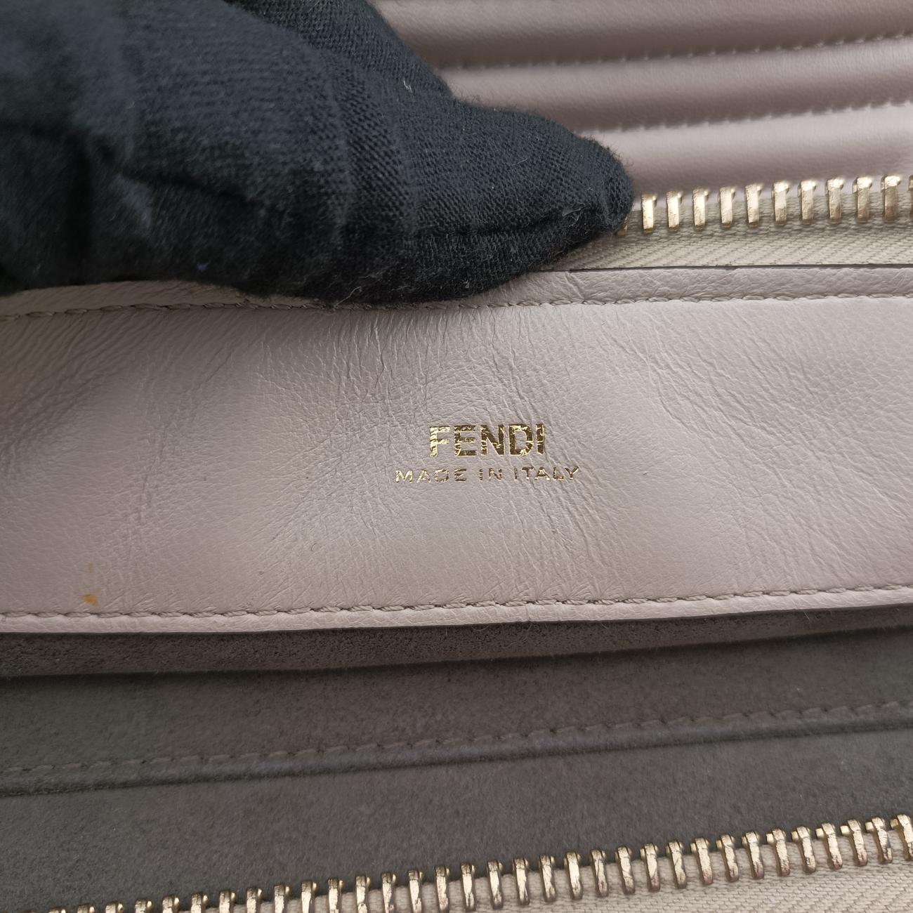 Secondhand Fendi Dotcom Click Small Beige Leather 8BN299 shoulderbag | stylenewstar