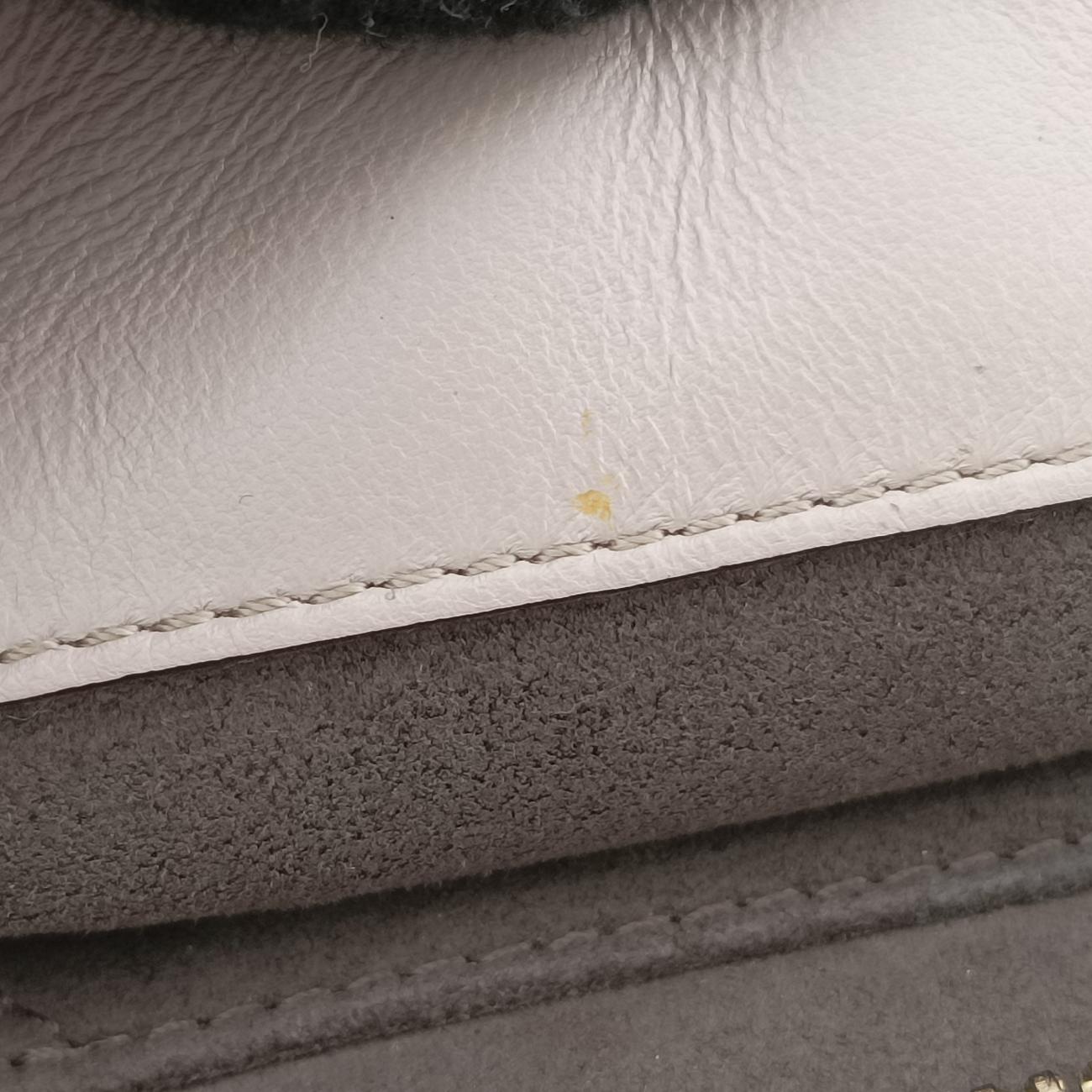 Secondhand Fendi Dotcom Click Small Beige Leather 8BN299 shoulderbag | stylenewstar