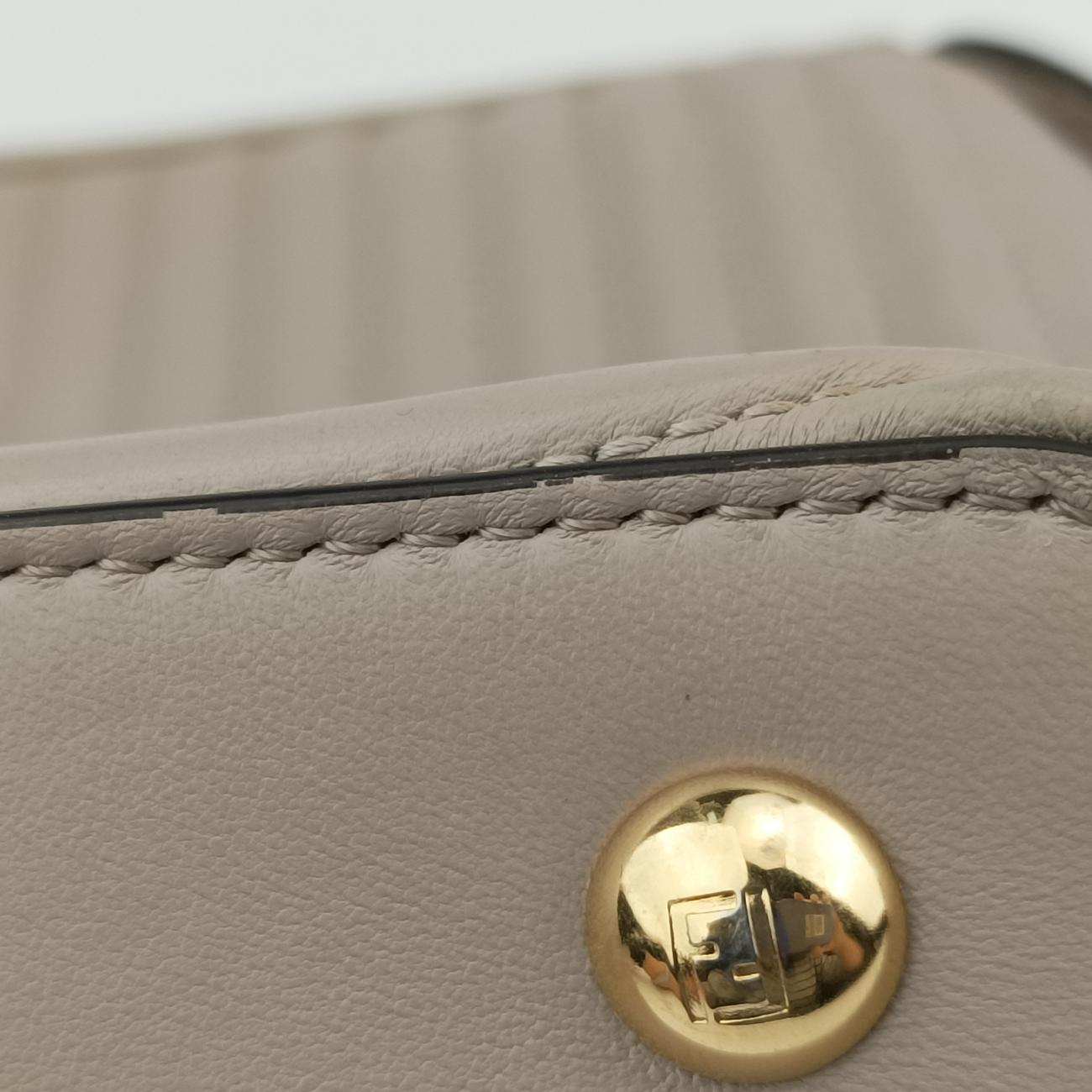 Secondhand Fendi Dotcom Click Small Beige Leather 8BN299 shoulderbag | stylenewstar