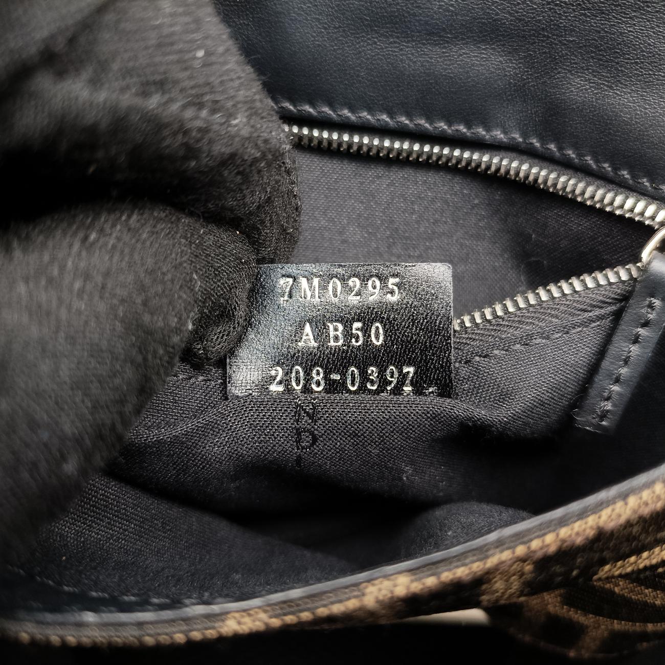 Secondhand Fendi FF Logo Baguette slim Brown×white canvas 7M0295 shoulderbag | stylenewstar