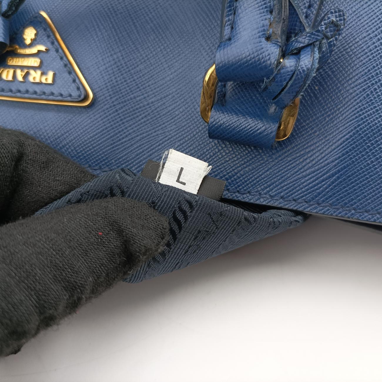 Pre-owned Prada Galleria Blue SAFFIANO Leather BN2274 handbag | stylenewstar