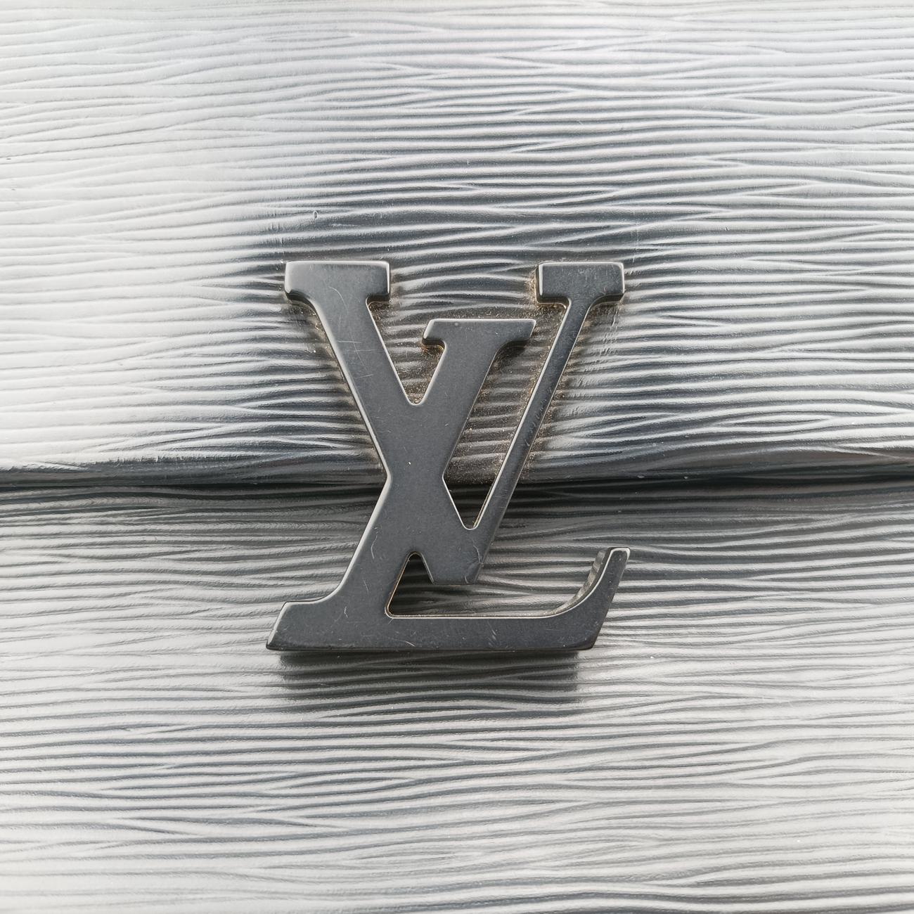 Pre-owned Louis Vuitton Grenelle PM Noir epi M53695 shoulderbag | stylenewstar