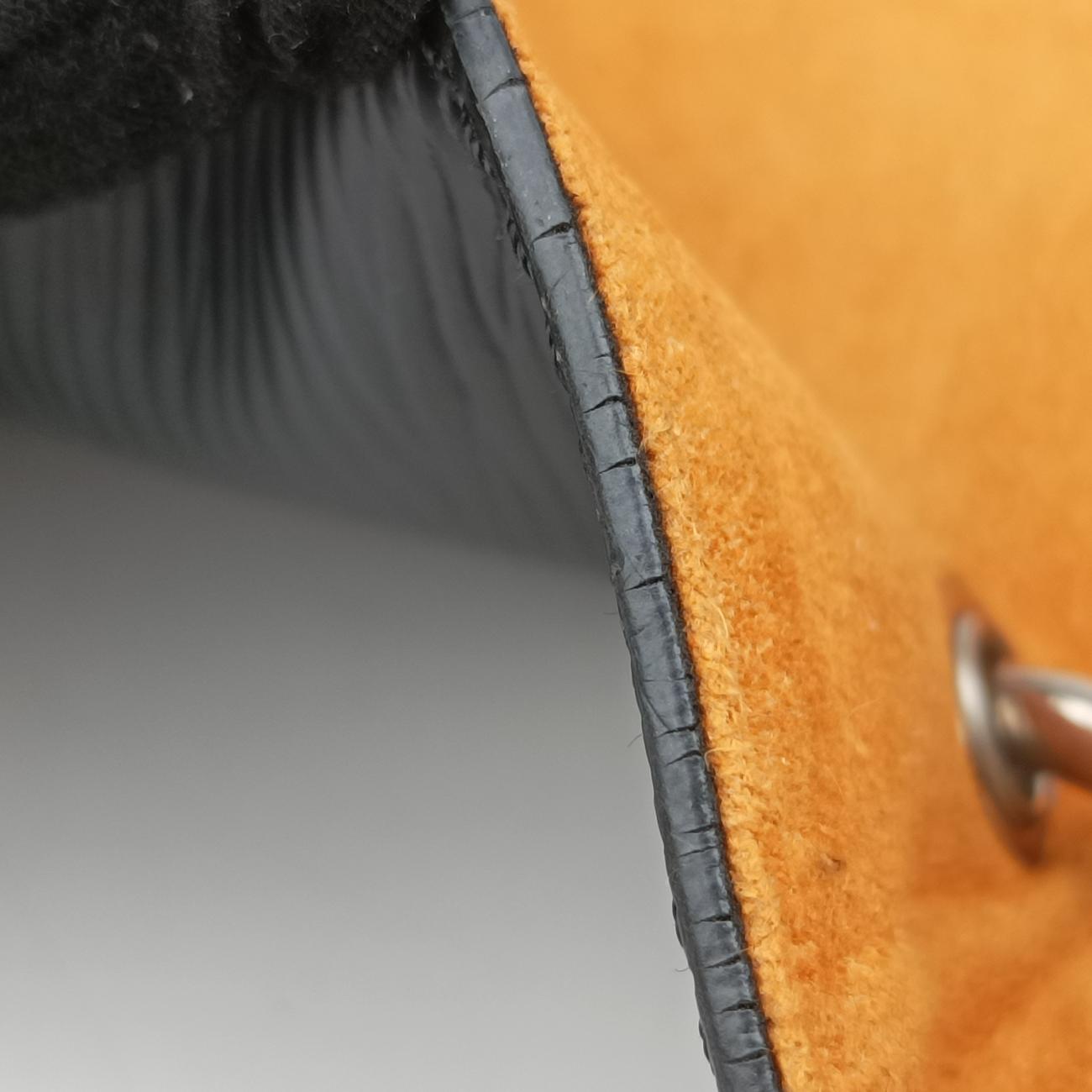 Pre-owned Louis Vuitton Grenelle PM Noir epi M53695 shoulderbag | stylenewstar