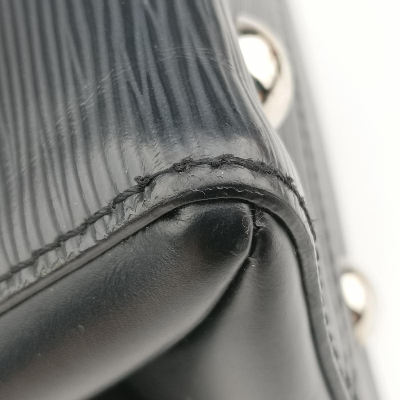 Pre-owned Louis Vuitton Grenelle PM Noir epi M53695 shoulderbag | stylenewstar