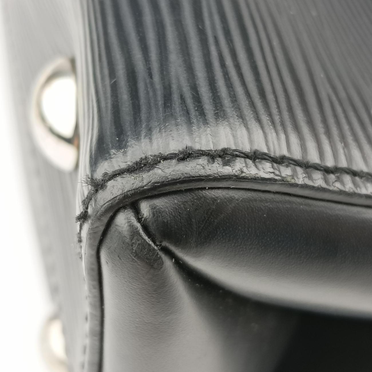 Pre-owned Louis Vuitton Grenelle PM Noir epi M53695 shoulderbag | stylenewstar