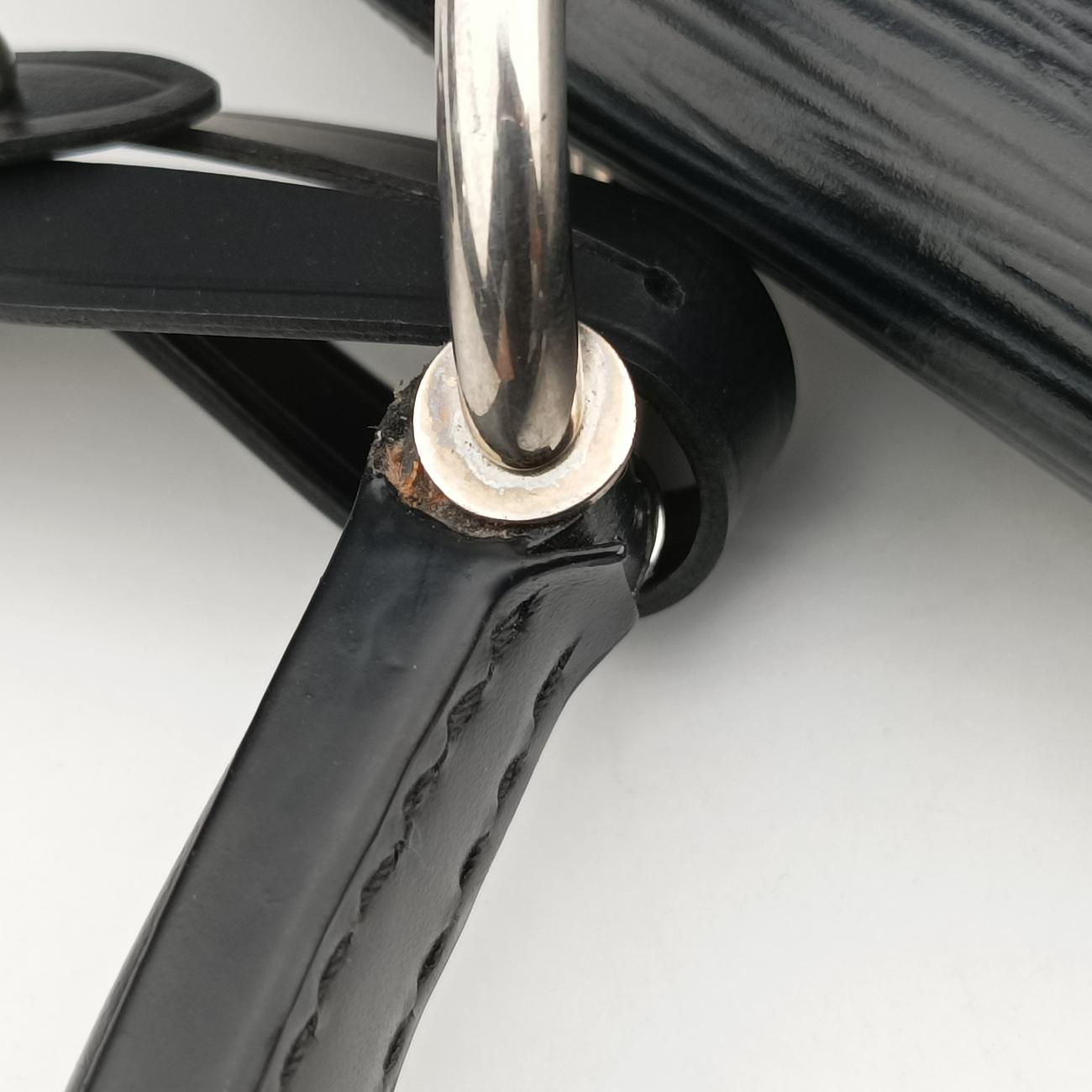 Pre-owned Louis Vuitton Grenelle PM Noir epi M53695 shoulderbag | stylenewstar