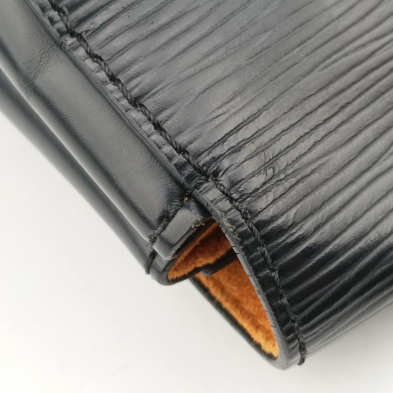 Pre-owned Louis Vuitton Grenelle PM Noir epi M53695 shoulderbag | stylenewstar