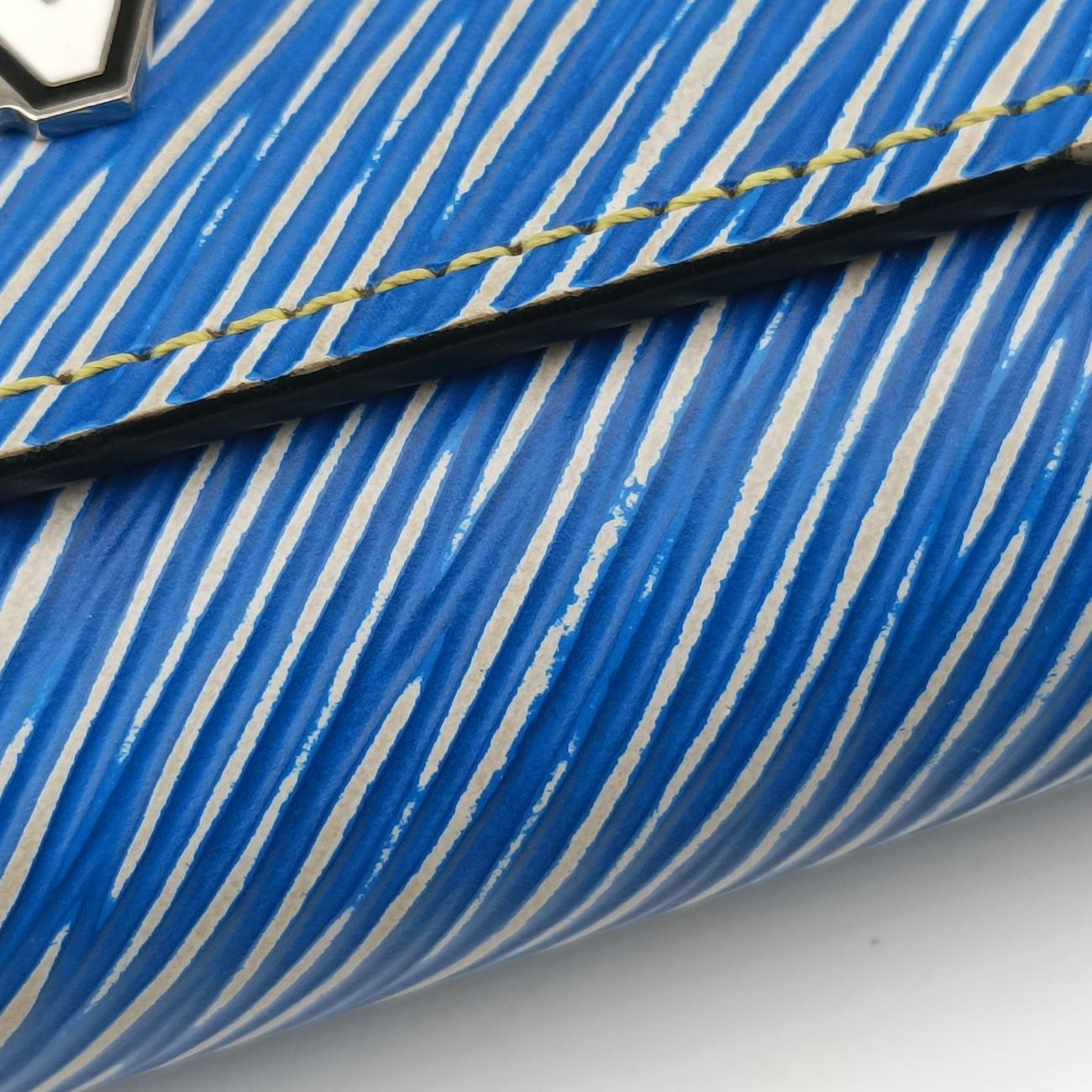 Pre-owned Louis Vuitton Portefeuille Twist Chain blue×multicolor Epi M62732 shoulderbag | stylenewstar