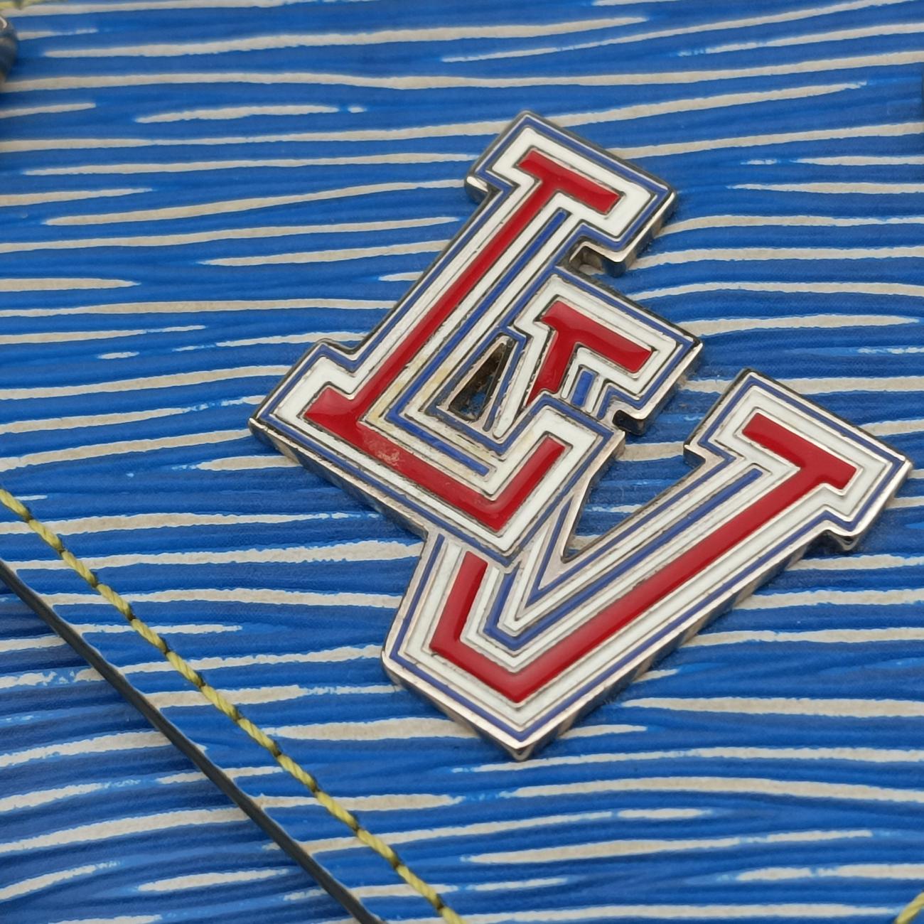 Pre-owned Louis Vuitton Portefeuille Twist Chain blue×multicolor Epi M62732 shoulderbag | stylenewstar