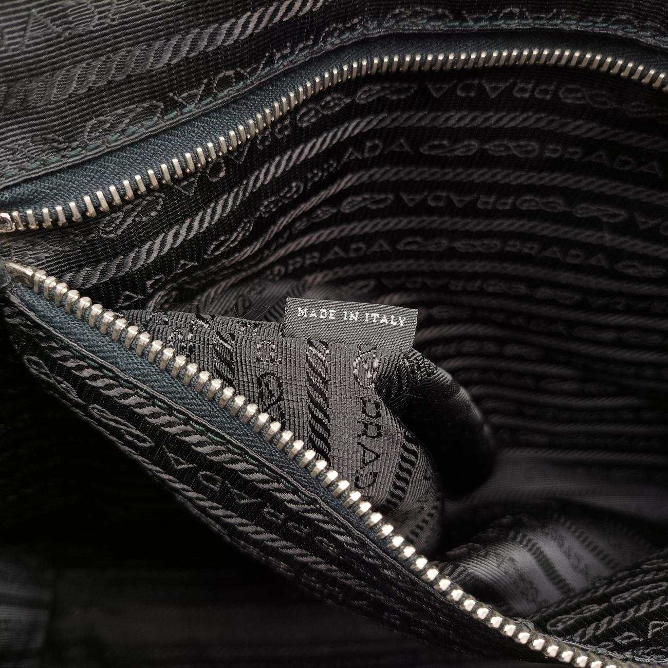 Pre-owned Prada Triangle Logo Plate Black Saffiano Leather  handbag | stylenewstar