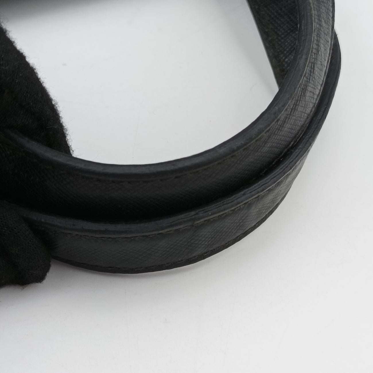 Pre-owned Prada Triangle Logo Plate Black Saffiano Leather  handbag | stylenewstar