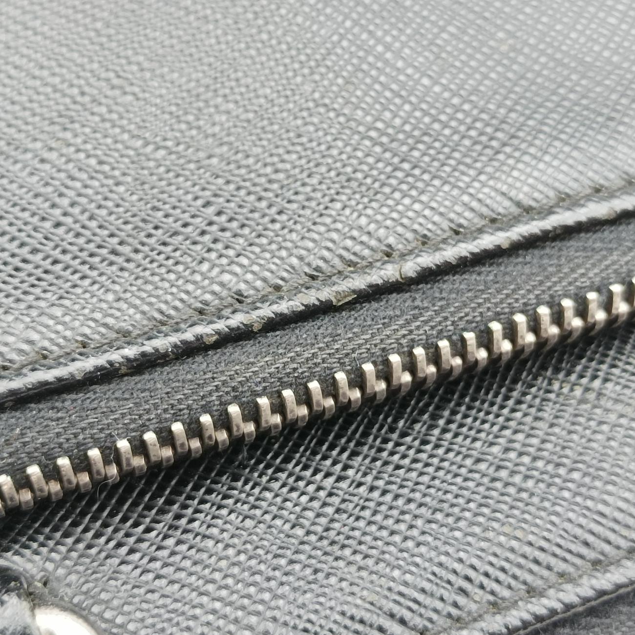 Pre-owned Prada Triangle Logo Plate Black Saffiano Leather  handbag | stylenewstar