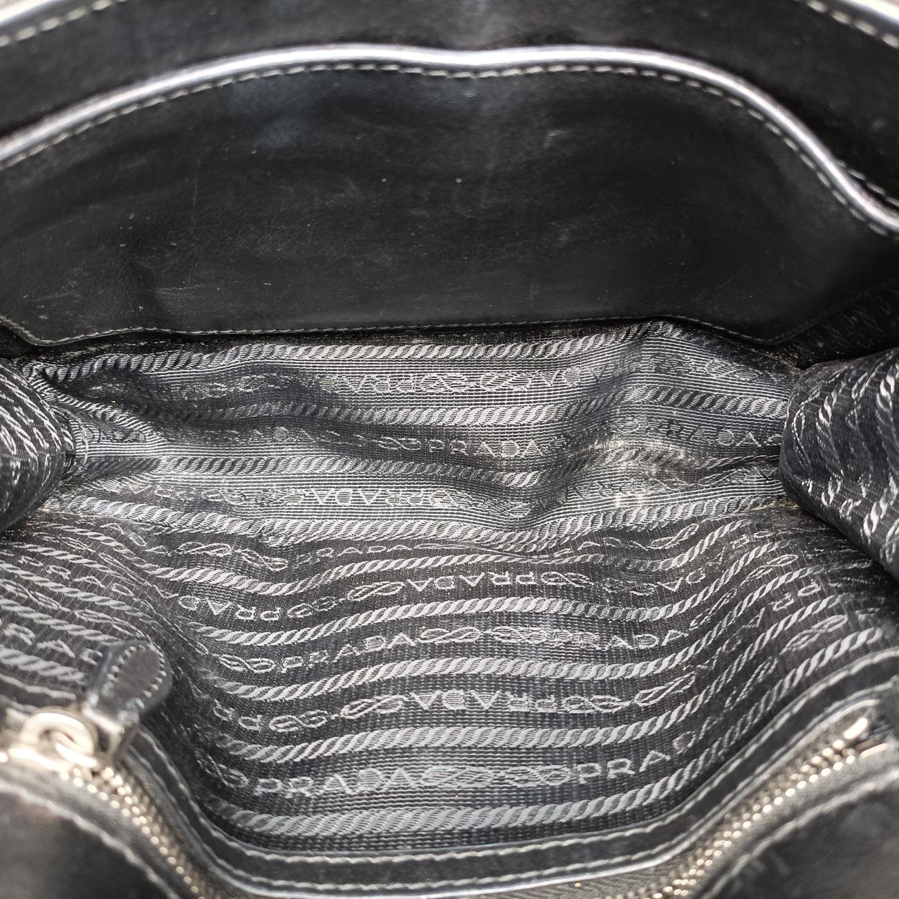 Pre-owned Prada Plex Ribbon Blue x White x Navy Leather 1BD067 shoulderbag | stylenewstar